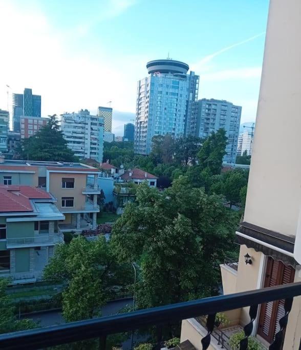 Road Blloku Area Apartament Tirana